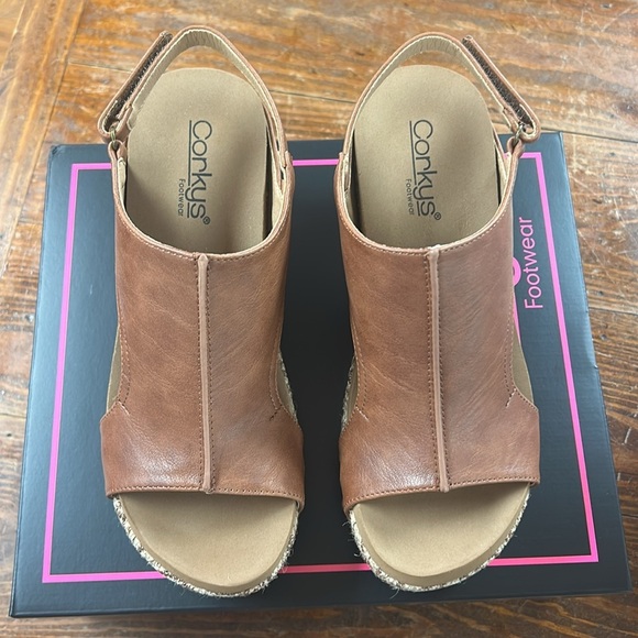 NWT Corkys Cognac Floral Wrap Wedge Heel - Picture 2 of 7